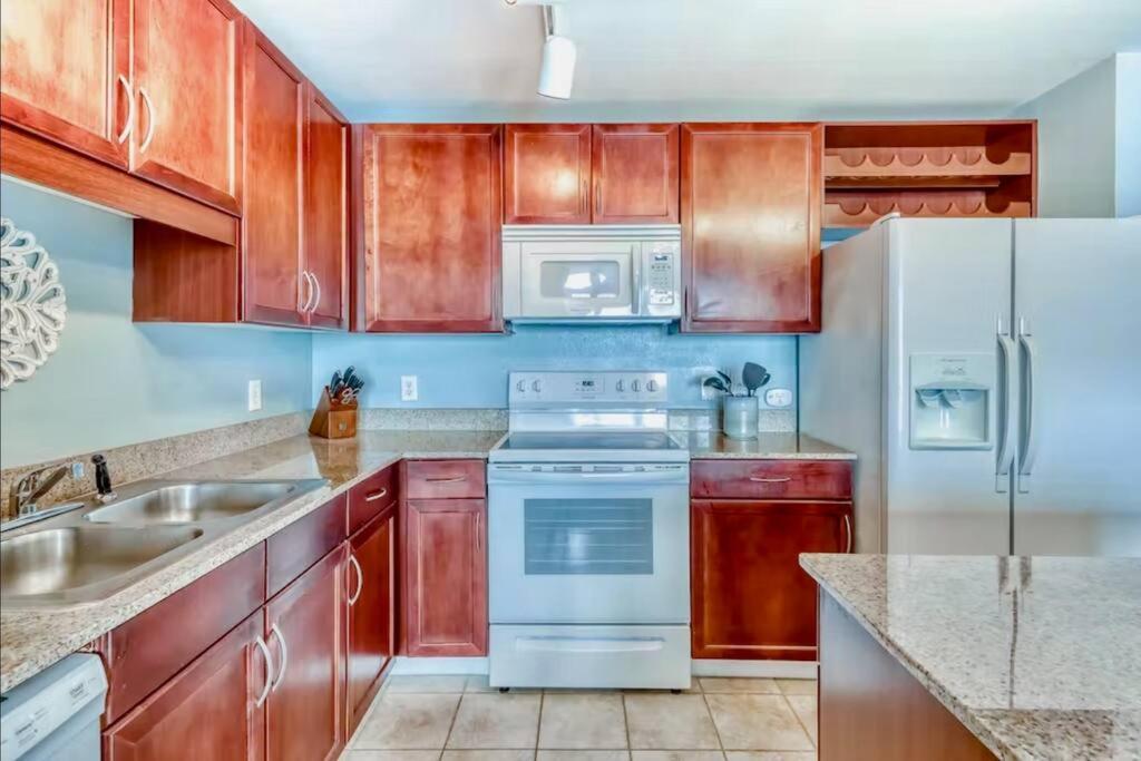 Spacious Beach Condo With Gulf Views! Sleeps 8! By Dolce Vita Getaways Pcb Panama City Beach Exterior photo